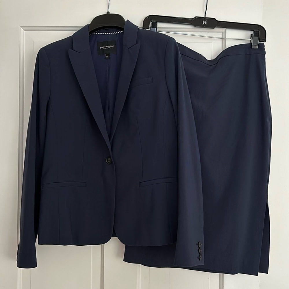 Women’s Banana Republic Suit